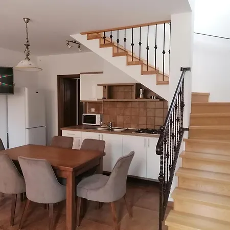 度假居 Igenyesen Berendezett Nyaralo Sajat Steggel, Kerti Grillel Balatonfenyvesen, Vizparti Utcaban, A Totol 50 M-re *